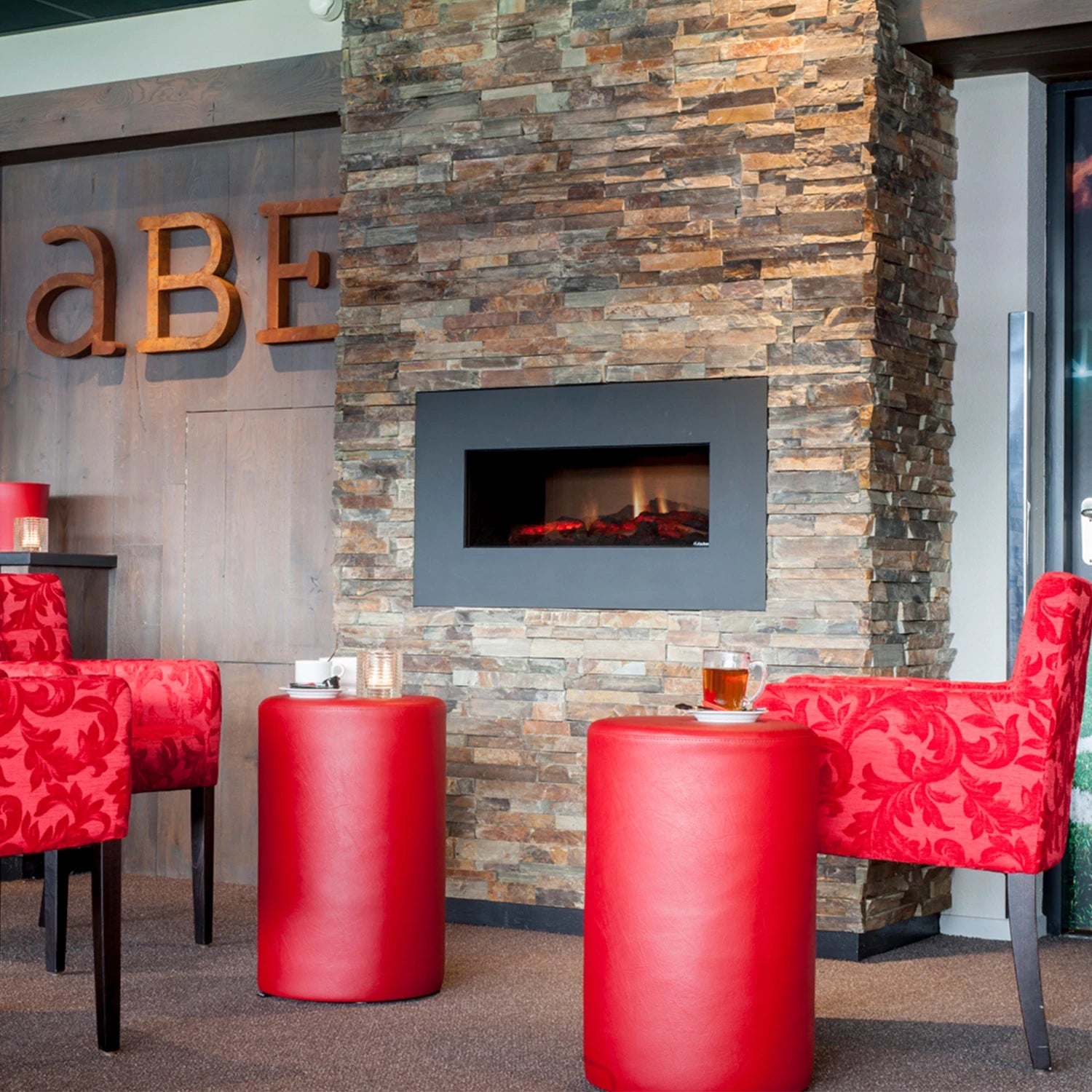 Opti-V Single - 1-sided built-in fireplace without heat