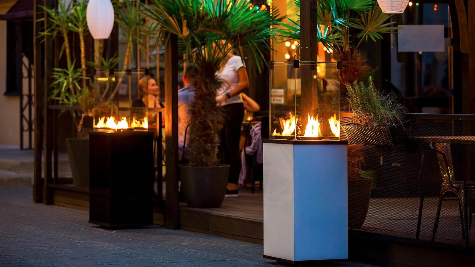Deluxe Patio Outdoor Gas Fireplace - White