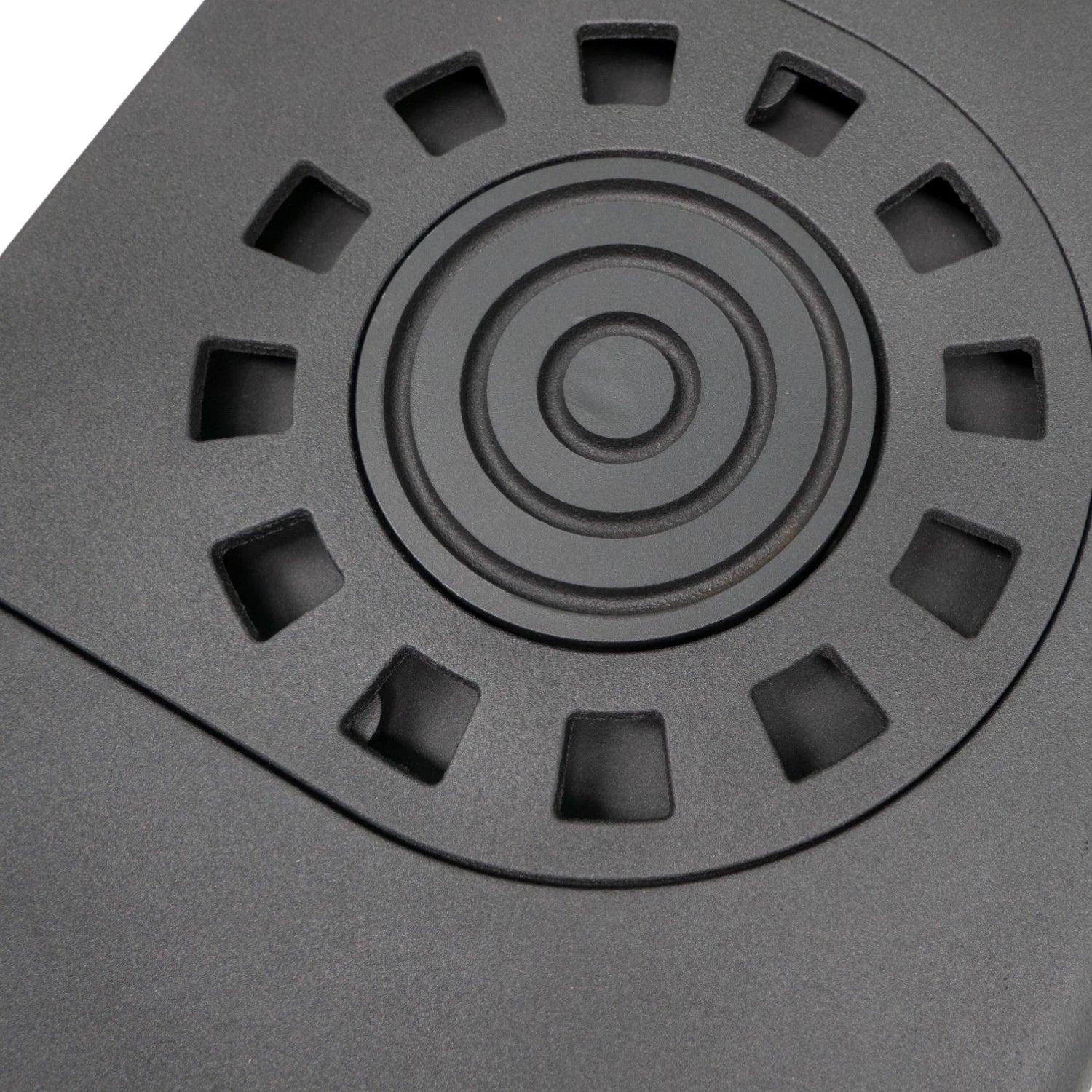 Nobel 75 – Freestanding Bioethanol Fireplace in Cast Iron